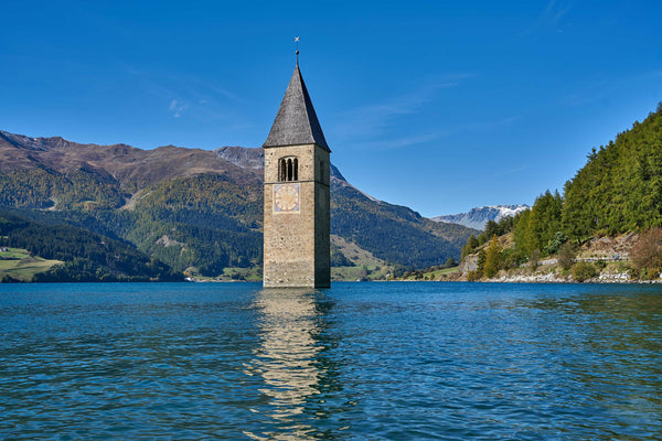 Church tower in Lake Reschen - The sunken village - How did it come about?
