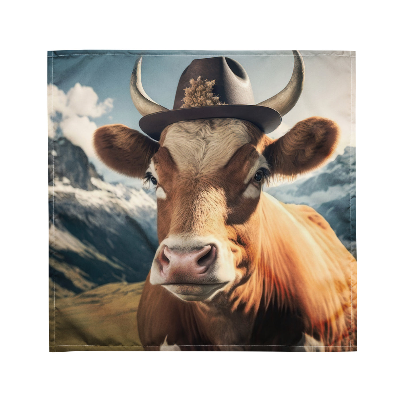 Kuh mit Hut in den Alpen - Berge im Hintergrund - Landschaftsmalerei - Bandana (All-Over Print) berge xxx M