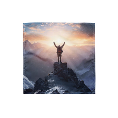 Mann auf der Spitze eines Berges - Landschaftsmalerei - Bandana (All-Over Print) berge xxx S