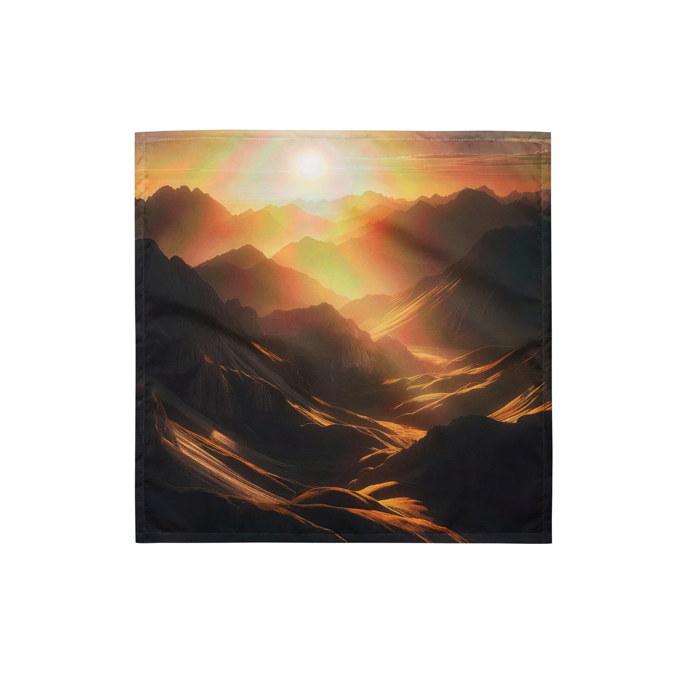 Foto der goldenen Stunde in den Bergen mit warmem Schein über zerklüftetem Gelände - Bandana (All-Over Print) berge xxx yyy zzz S