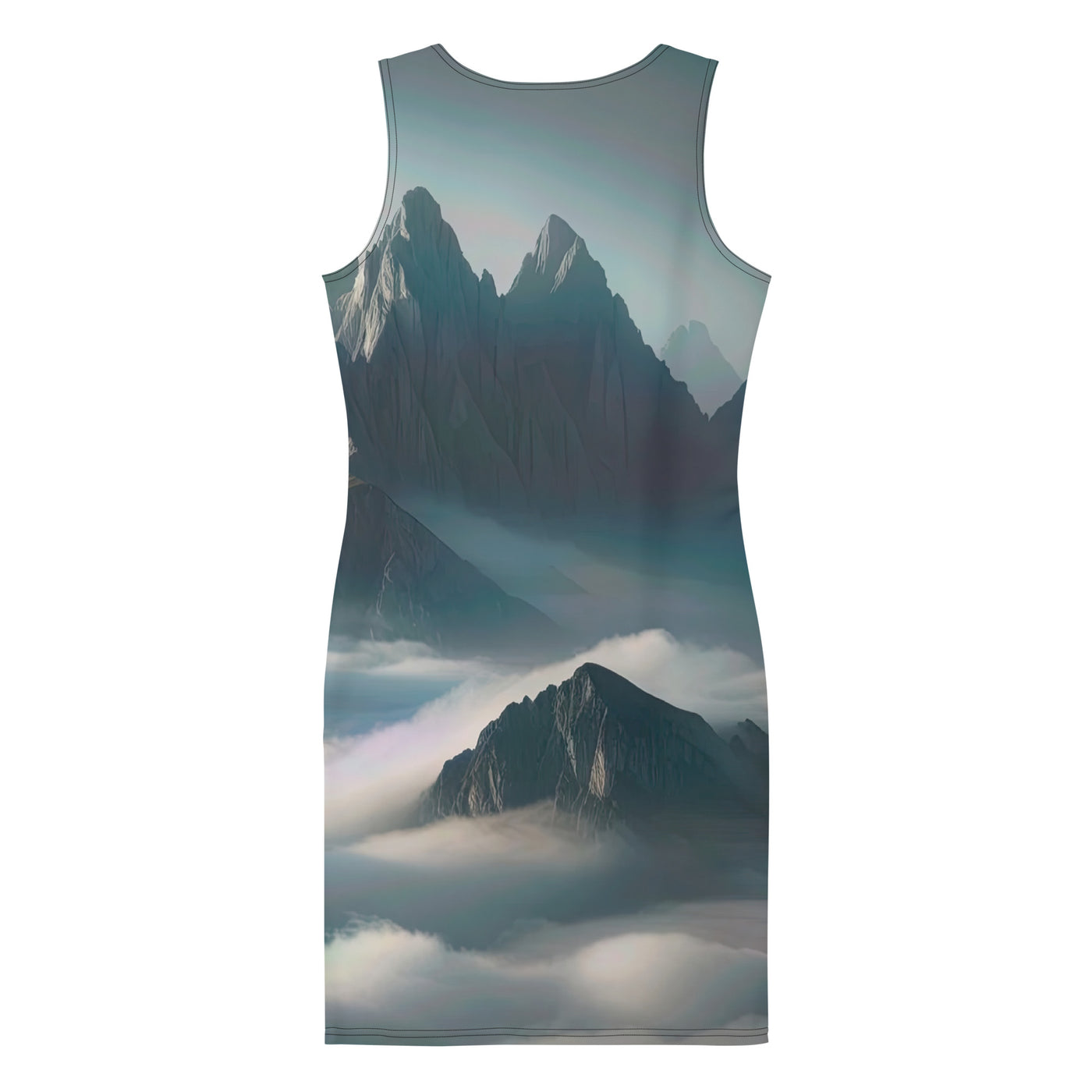 Foto eines nebligen Alpenmorgens, scharfe Gipfel ragen aus dem Nebel - Langes Damen Kleid (All-Over Print) berge xxx yyy zzz