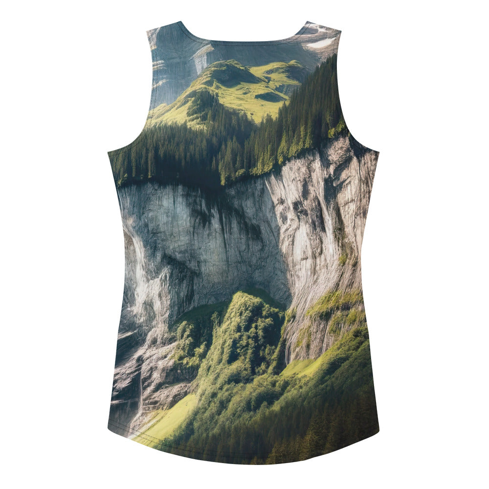 Foto der sommerlichen Alpen mit üppigen Gipfeln und Wasserfall - Damen Tanktop (All-Over Print) berge xxx yyy zzz XL
