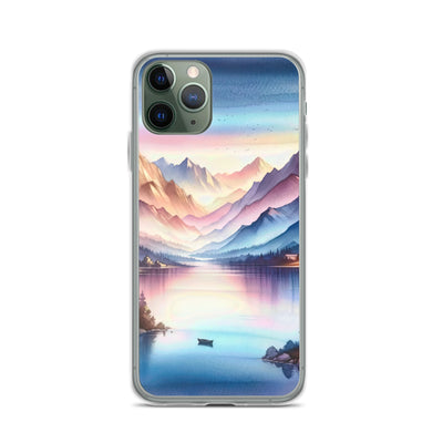 Aquarell einer Dämmerung in den Alpen, Boot auf einem See in Pastell-Licht - iPhone Schutzhülle (durchsichtig) berge xxx yyy zzz iPhone 11 Pro