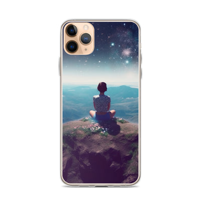 Frau sitzt auf Berg – Cosmos und Sterne im Hintergrund - Landschaftsmalerei - iPhone Schutzhülle (durchsichtig) berge xxx iPhone 11 Pro Max