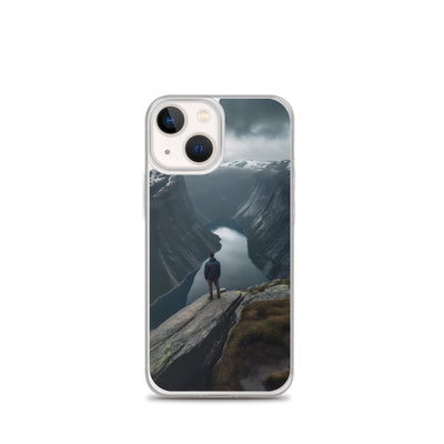 Mann auf Bergklippe - Norwegen - iPhone Schutzhülle (durchsichtig) berge xxx iPhone 13 mini