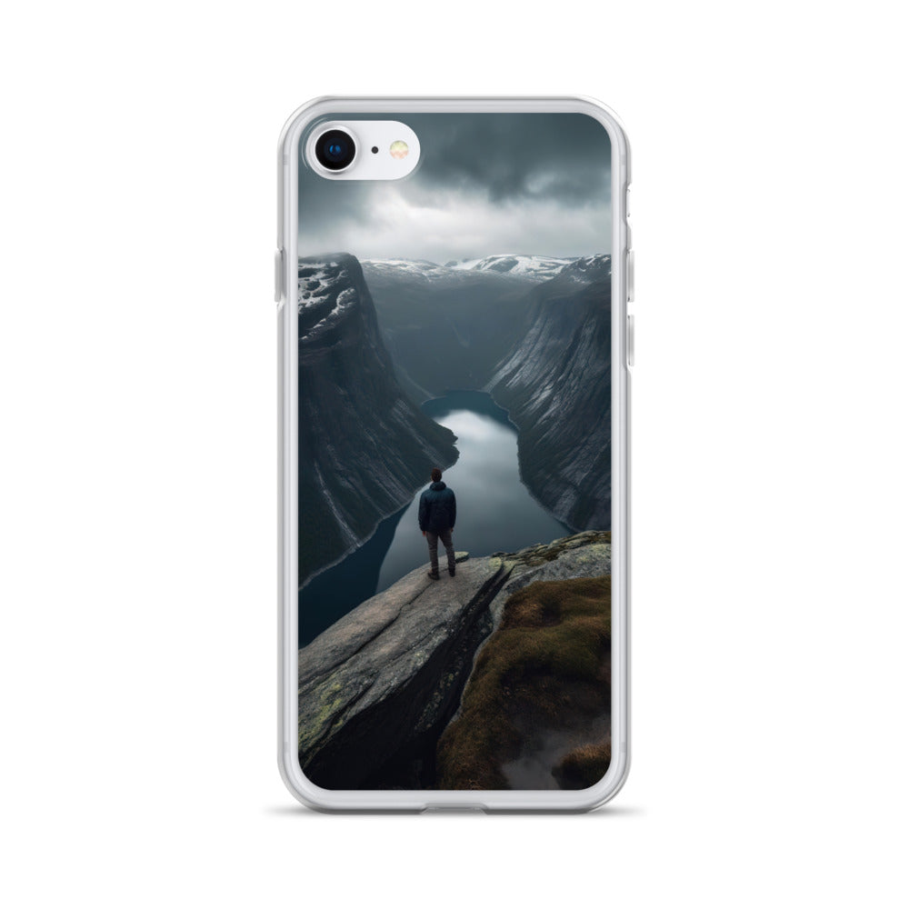 Mann auf Bergklippe - Norwegen - iPhone Schutzhülle (durchsichtig) berge xxx iPhone 7 8