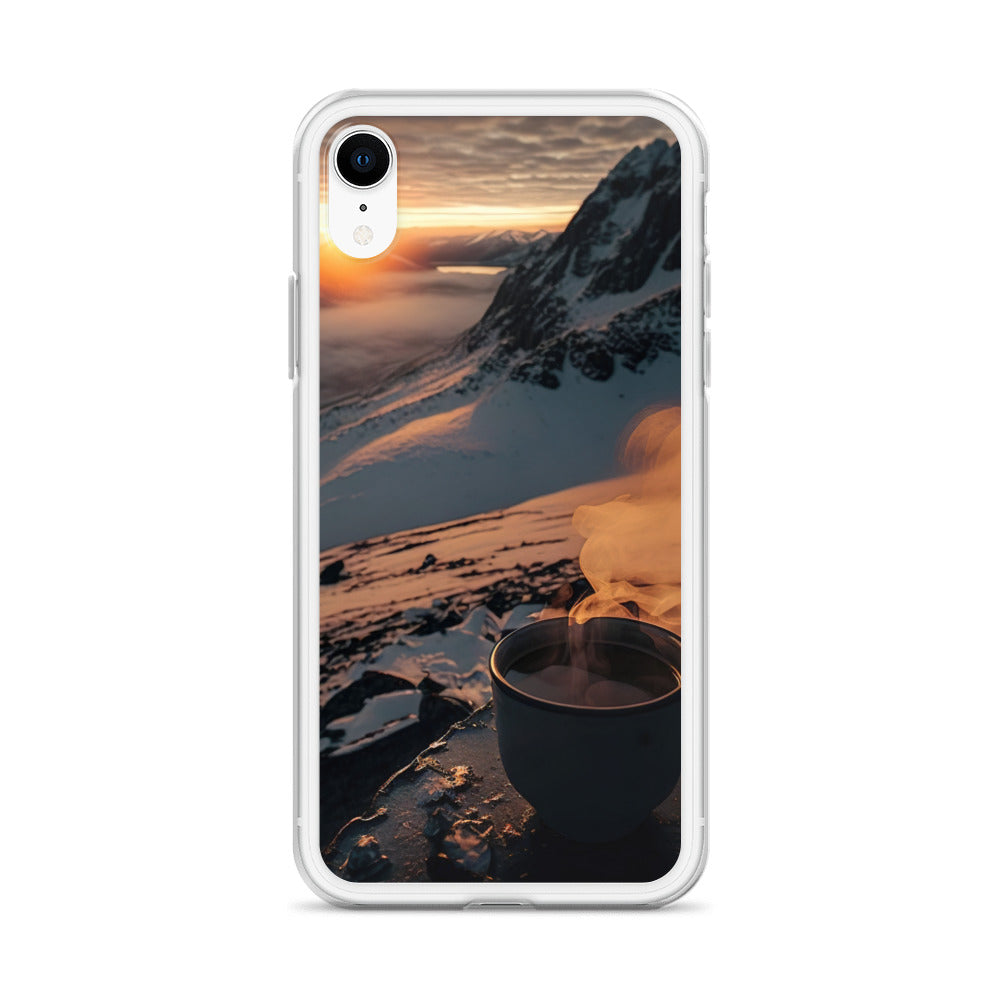 Heißer Kaffee auf einem schneebedeckten Berg - iPhone Schutzhülle (durchsichtig) berge xxx