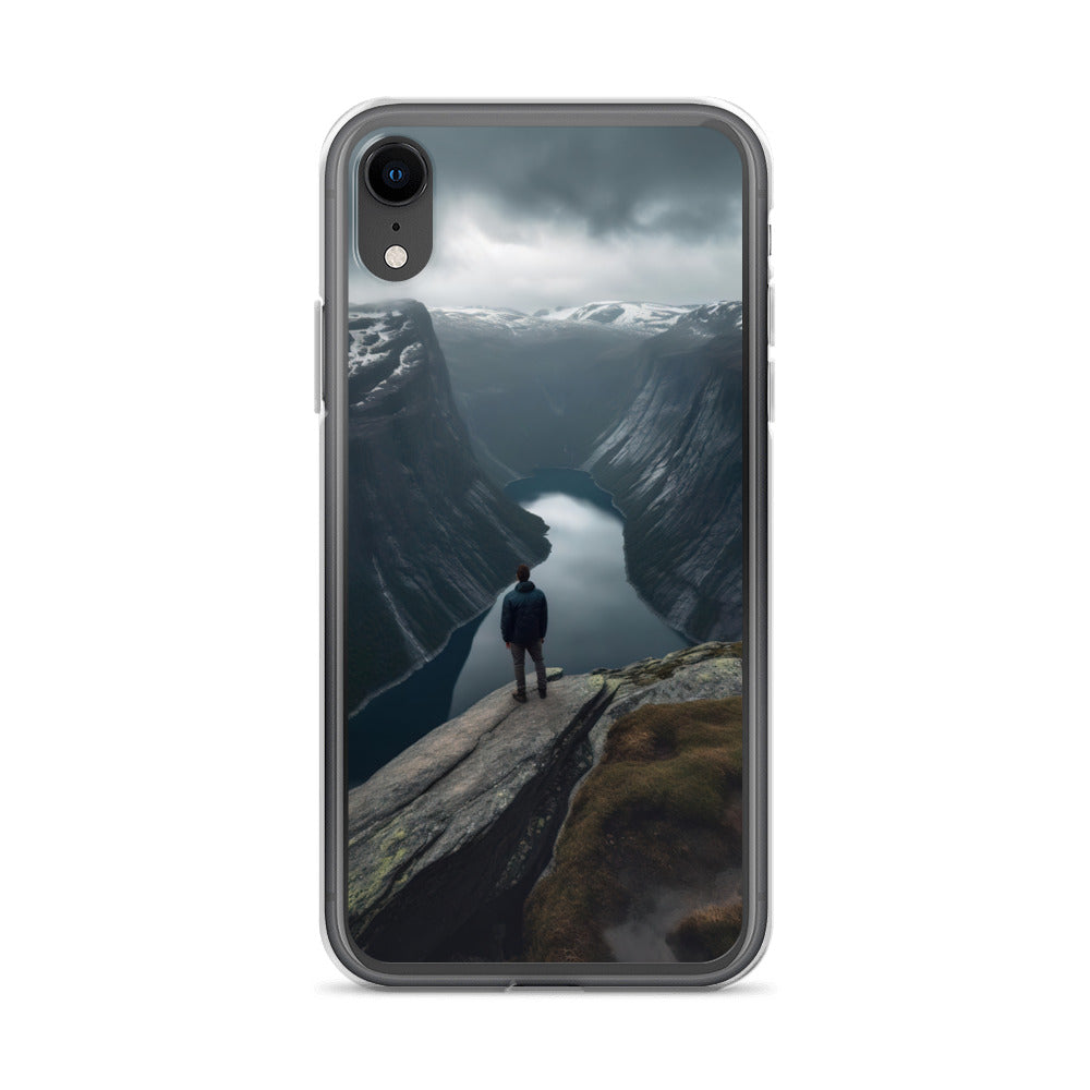 Mann auf Bergklippe - Norwegen - iPhone Schutzhülle (durchsichtig) berge xxx iPhone XR
