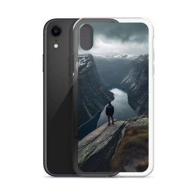 Mann auf Bergklippe - Norwegen - iPhone Schutzhülle (durchsichtig) berge xxx