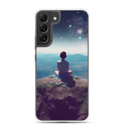 Frau sitzt auf Berg – Cosmos und Sterne im Hintergrund - Landschaftsmalerei - Samsung Schutzhülle (durchsichtig) berge xxx Samsung Galaxy S22 Plus