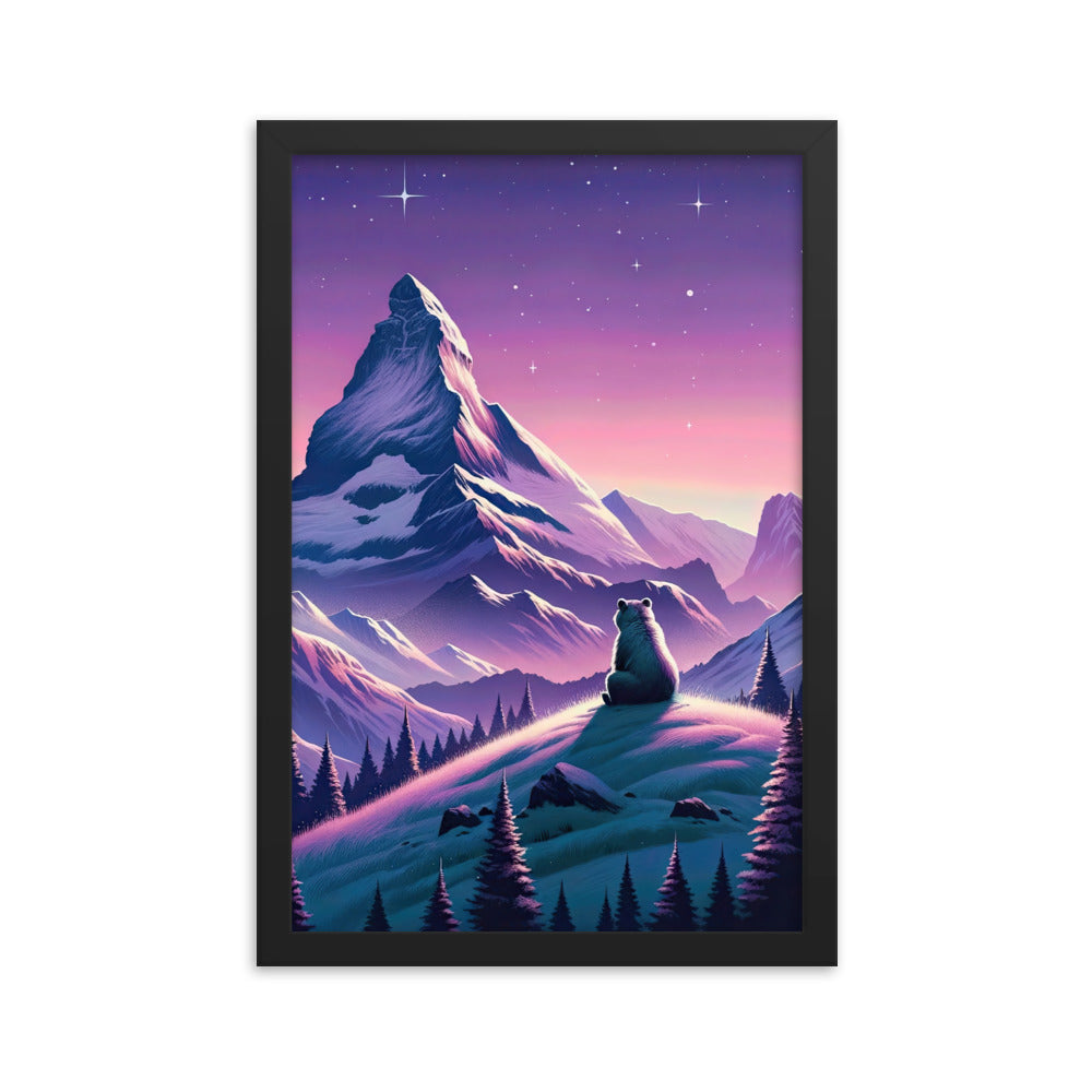 Bezaubernder Alpenabend mit Bär, lavendel-rosafarbener Himmel (AN) - Premium Poster mit Rahmen xxx yyy zzz 30.5 x 45.7 cm