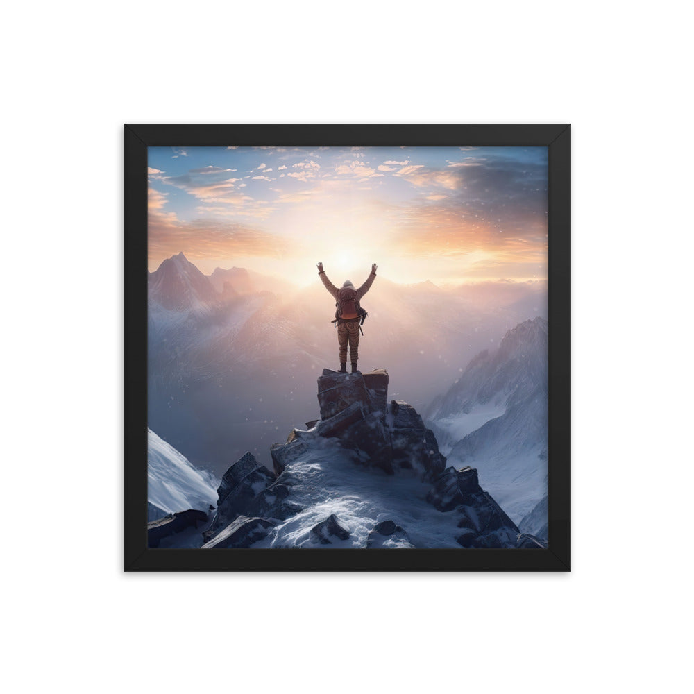 Mann auf der Spitze eines Berges - Landschaftsmalerei - Premium Poster mit Rahmen berge xxx Black 35.6 x 35.6 cm
