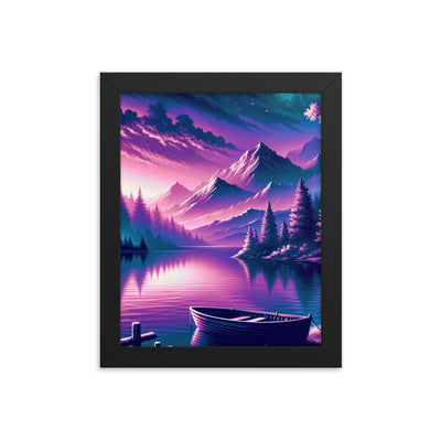 Magische Alpen-Dämmerung, rosa-lila Himmel und Bergsee mit Boot - Premium Poster mit Rahmen berge xxx yyy zzz 20.3 x 25.4 cm