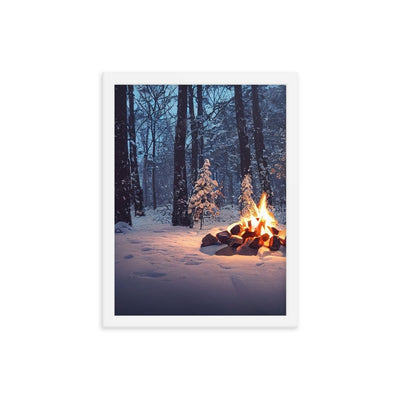 Lagerfeuer im Winter - Camping Foto - Premium Poster mit Rahmen camping xxx 30.5 x 40.6 cm