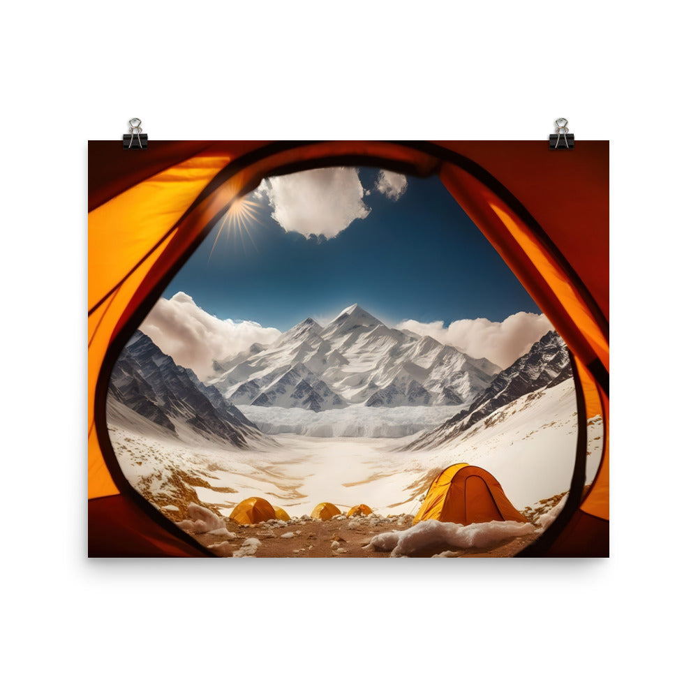 Foto aus dem Zelt - Berge und Zelte im Hintergrund - Tagesaufnahme - Poster camping xxx 40.6 x 50.8 cm