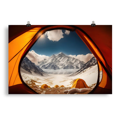 Foto aus dem Zelt - Berge und Zelte im Hintergrund - Tagesaufnahme - Poster camping xxx 50.8 x 76.2 cm
