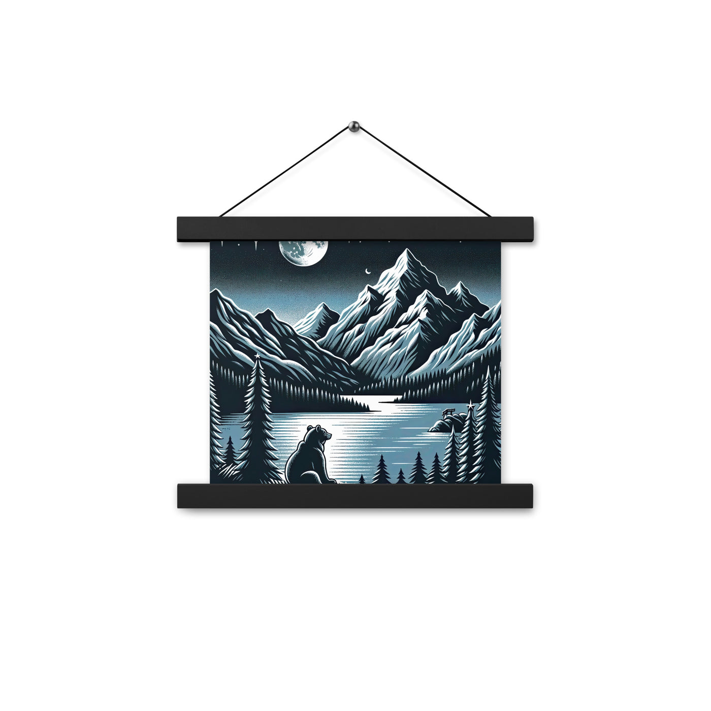 Bär in Alpen-Mondnacht, silberne Berge, schimmernde Seen - Premium Poster mit Aufhängung camping xxx yyy zzz 25.4 x 25.4 cm