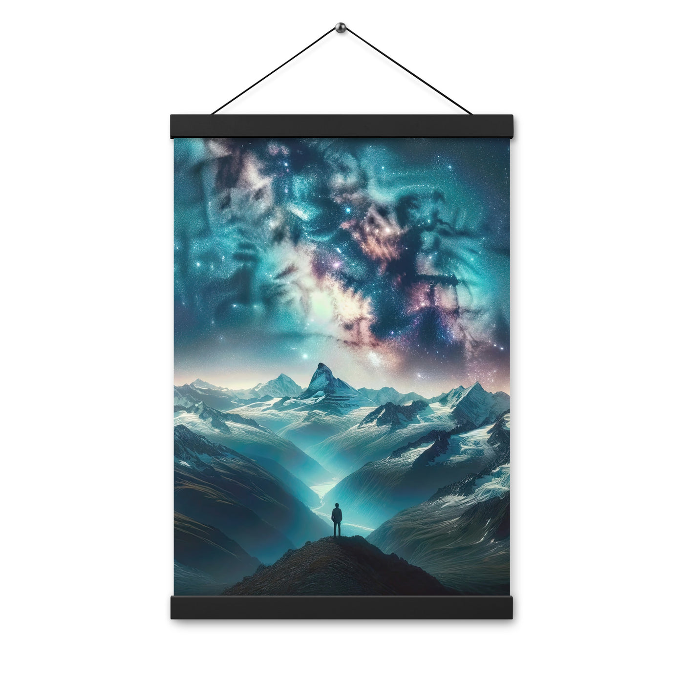 Alpennacht mit Milchstraße: Digitale Kunst mit Bergen und Sternenhimmel - Premium Poster mit Aufhängung wandern xxx yyy zzz 30.5 x 45.7 cm