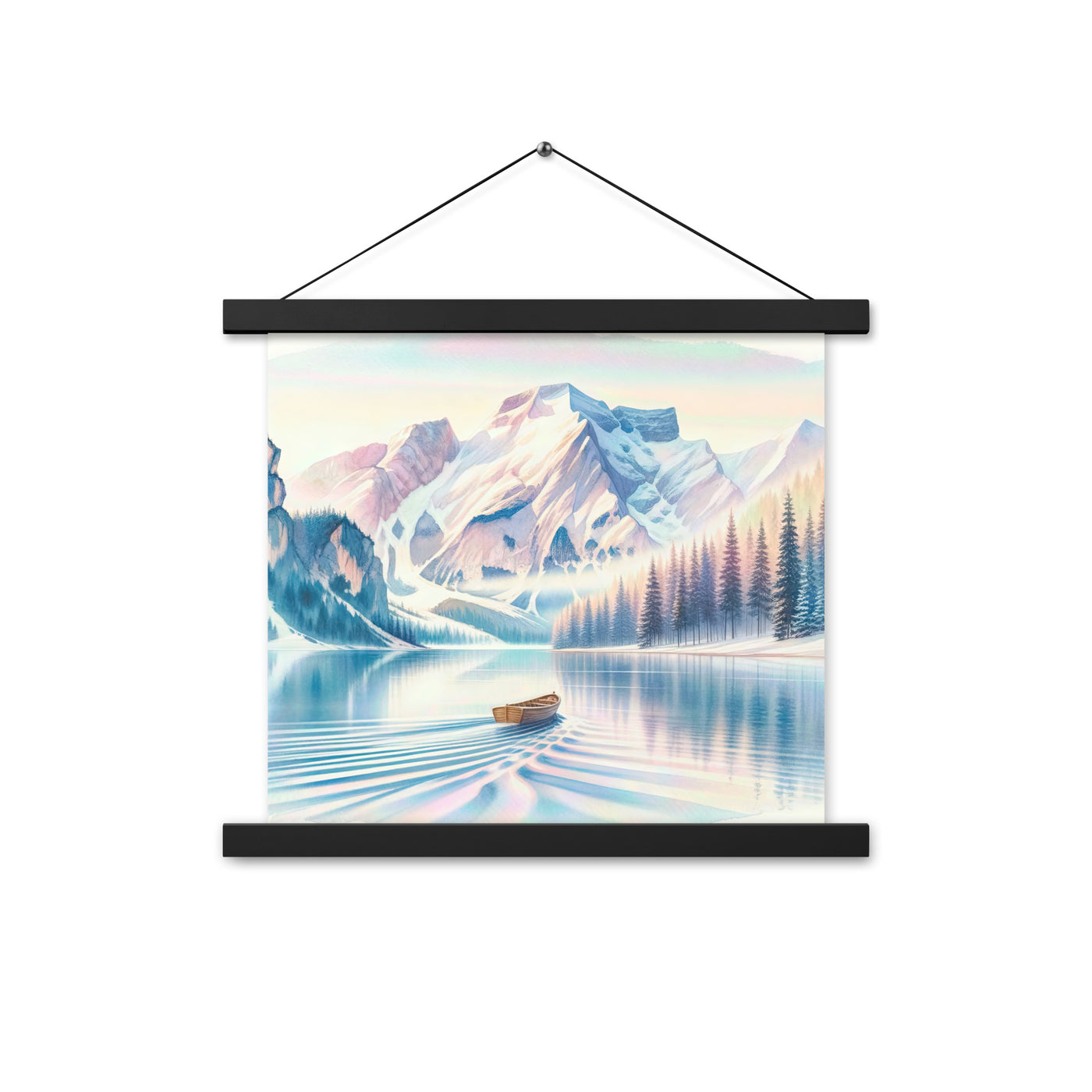 Aquarell eines klaren Alpenmorgens, Boot auf Bergsee in Pastelltönen - Premium Poster mit Aufhängung berge xxx yyy zzz 35.6 x 35.6 cm