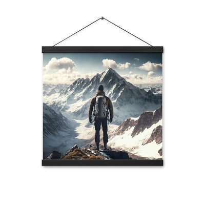 Wanderer auf Berg von hinten - Malerei - Premium Poster mit Aufhängung berge xxx Black 40.6 x 40.6 cm