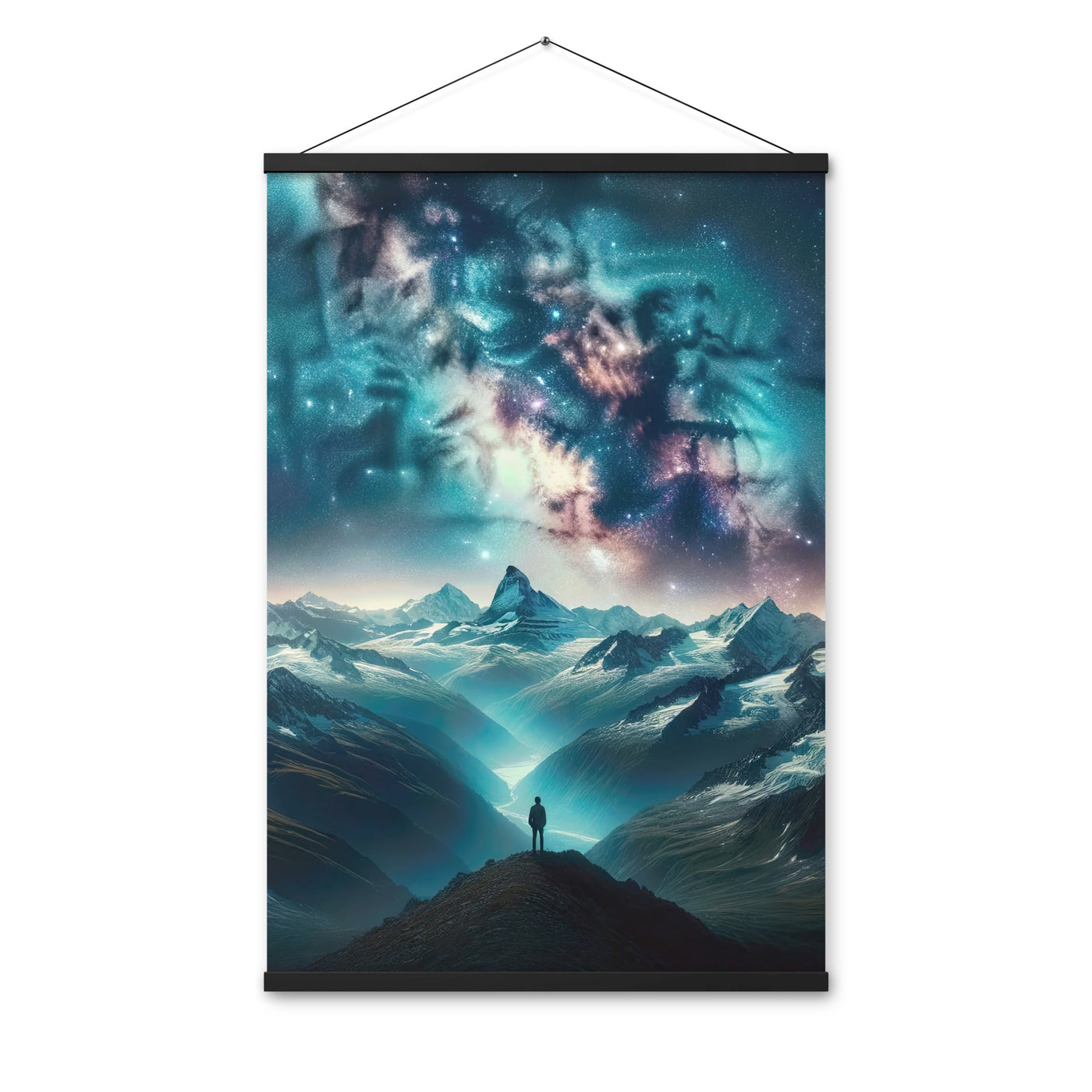 Alpennacht mit Milchstraße: Digitale Kunst mit Bergen und Sternenhimmel - Premium Poster mit Aufhängung wandern xxx yyy zzz 61 x 91.4 cm
