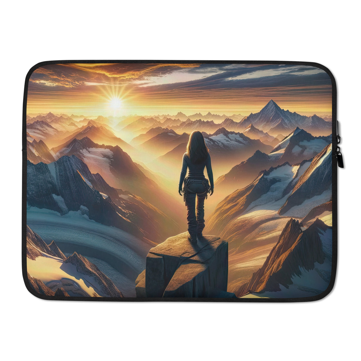 Fotorealistische Darstellung der Alpen bei Sonnenaufgang, Wanderin unter einem gold-purpurnen Himmel - Laptophülle wandern xxx yyy zzz 15″