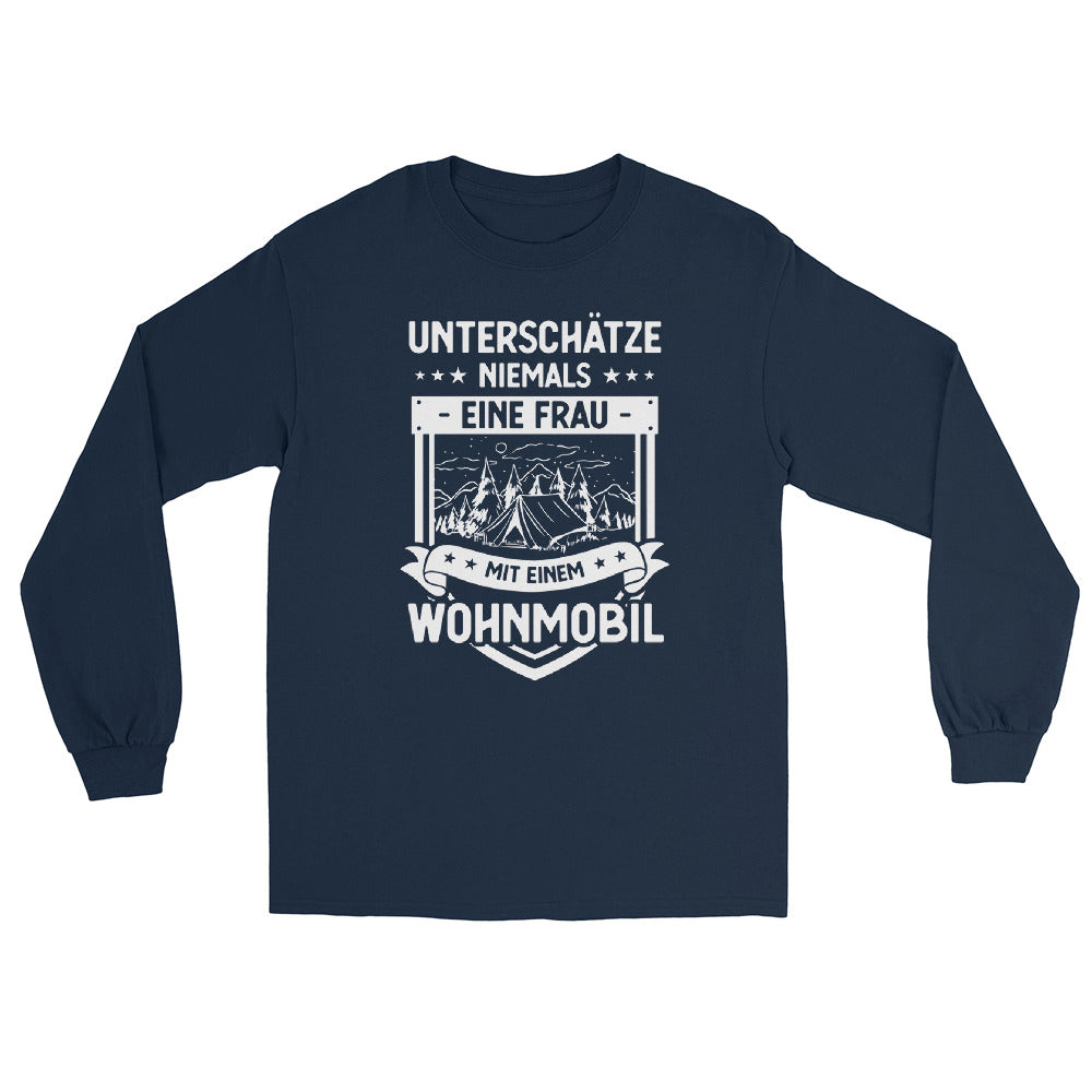 Unterschatze Niemals Eine Frau Mit Einem Wohnmobil - Herren Longsleeve camping xxx yyy zzz Navy