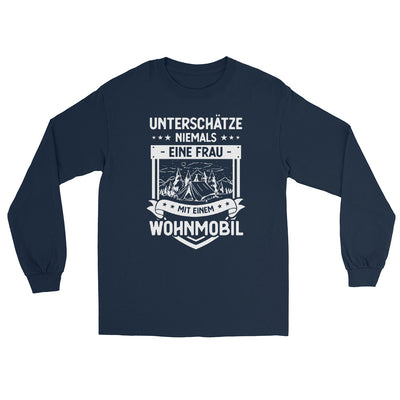 Unterschatze Niemals Eine Frau Mit Einem Wohnmobil - Herren Longsleeve camping xxx yyy zzz Navy