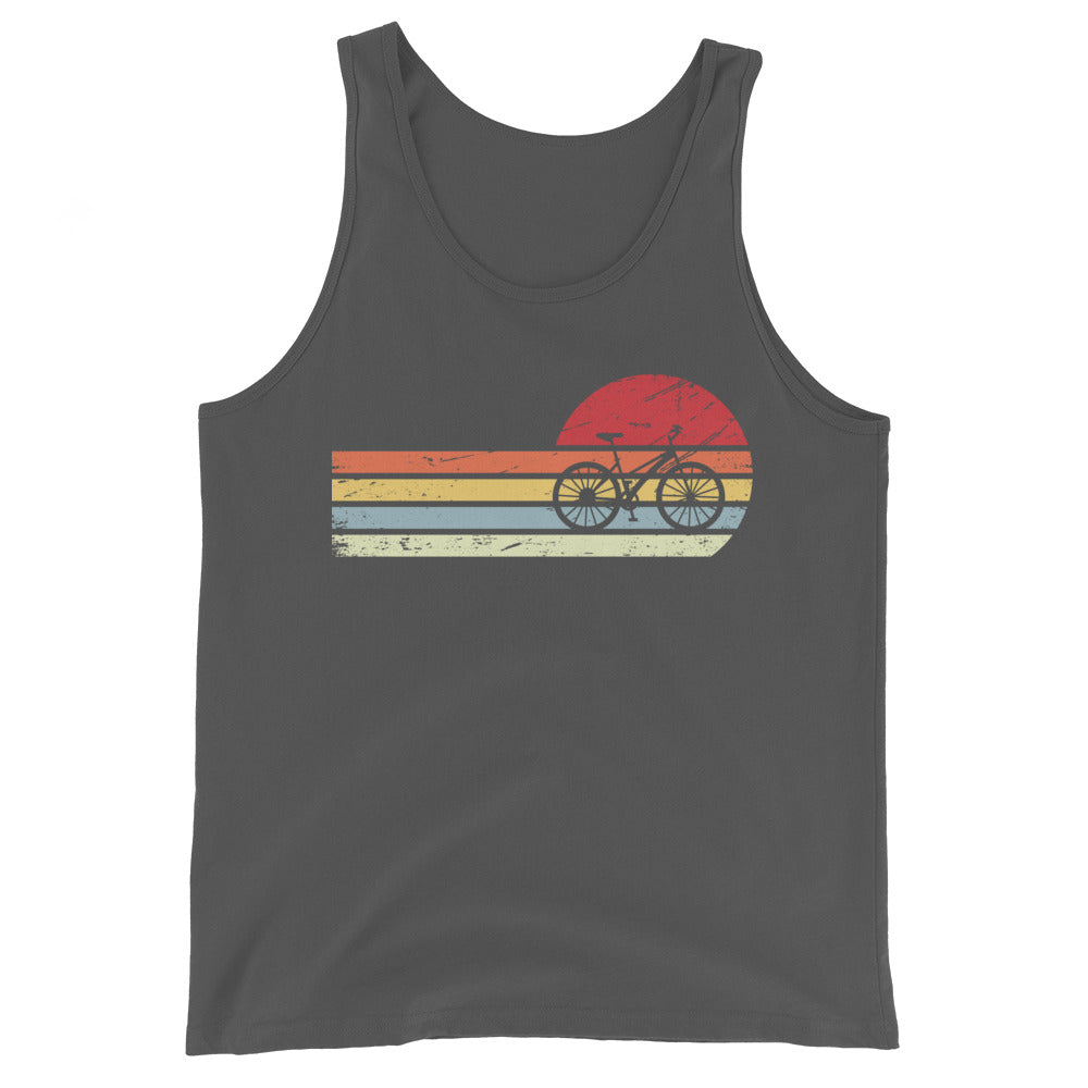 Sonne und Retro Linies - Radfahren - (F) - Men’s Staple Tank Top | Bella + Canvas 3480 xxx yyy zzz Asphalt