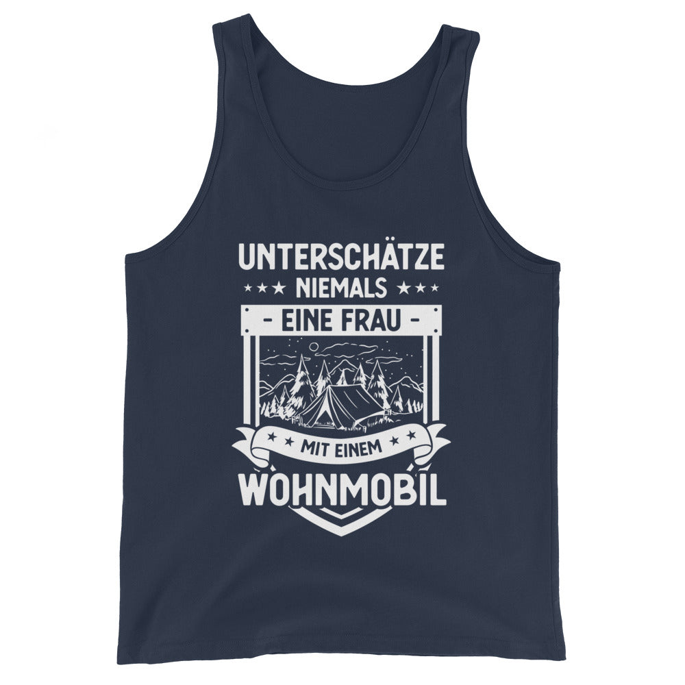 Unterschatze Niemals Eine Frau Mit Einem Wohnmobil - Herren Tanktop camping xxx yyy zzz Navy