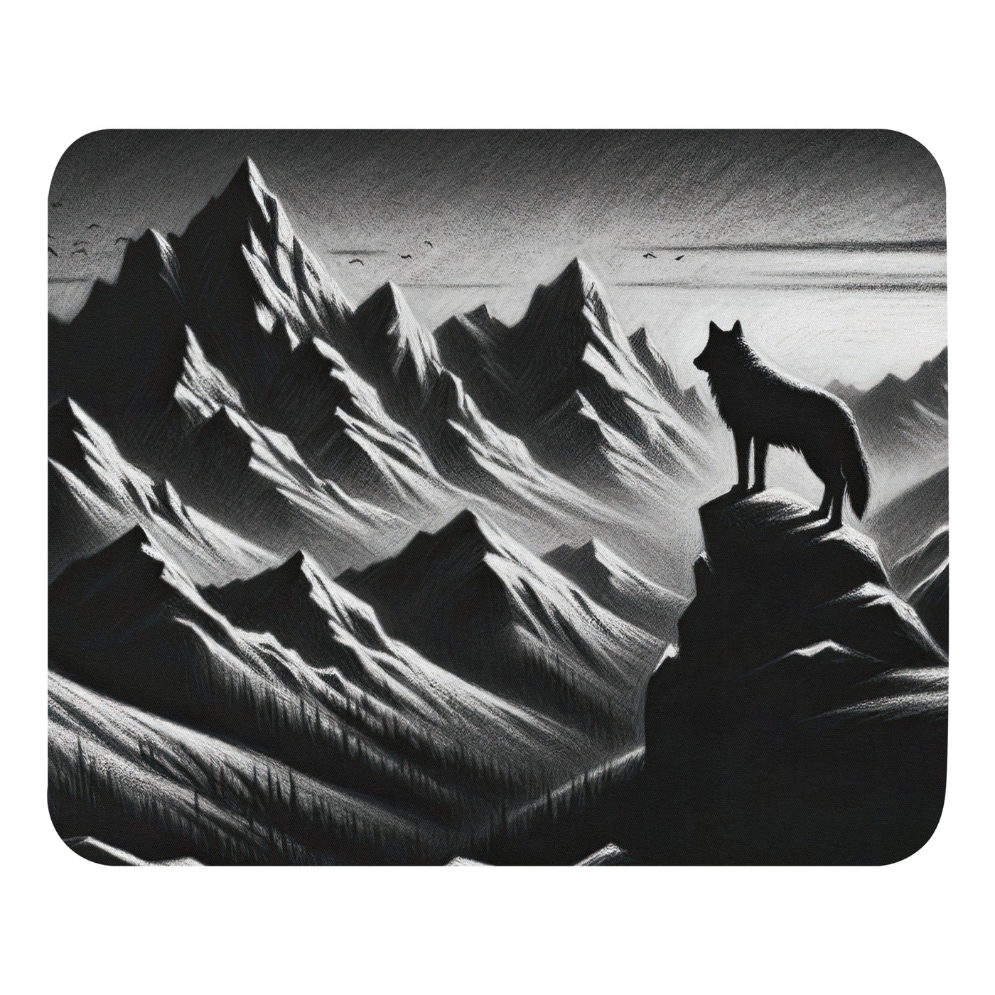 Kohlezeichnung, die die stille Stille der Alpen in der Winterdämmerung verkörpert. Wolf auf einem Berghügel (AN) - Mauspad xxx yyy zzz Default Title