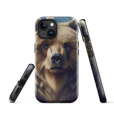 Foto eines Bären vor abstrakt gemalten Alpenbergen, Oberkörper im Fokus - iPhone Schutzhülle (robust) camping xxx yyy zzz iPhone 15