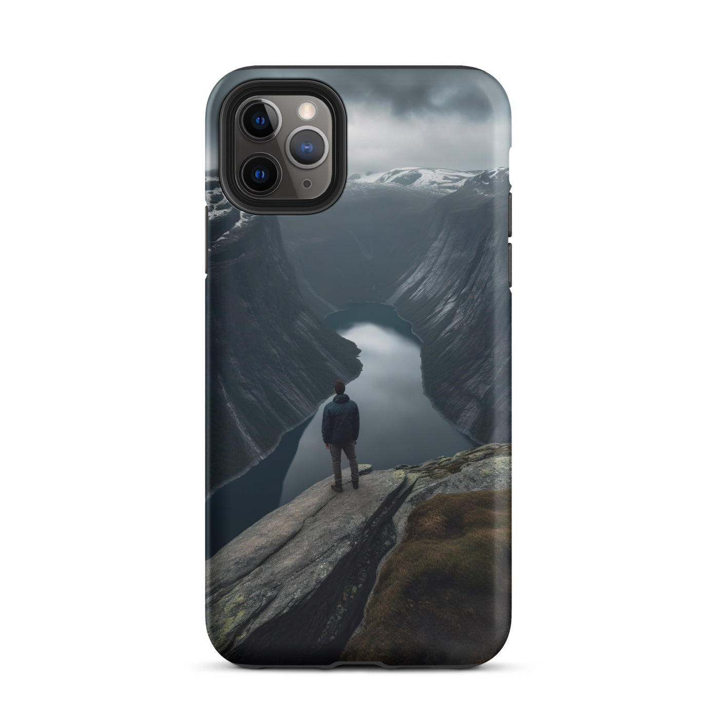 Mann auf Bergklippe - Norwegen - iPhone Schutzhülle (robust) berge xxx iPhone 11 Pro Max