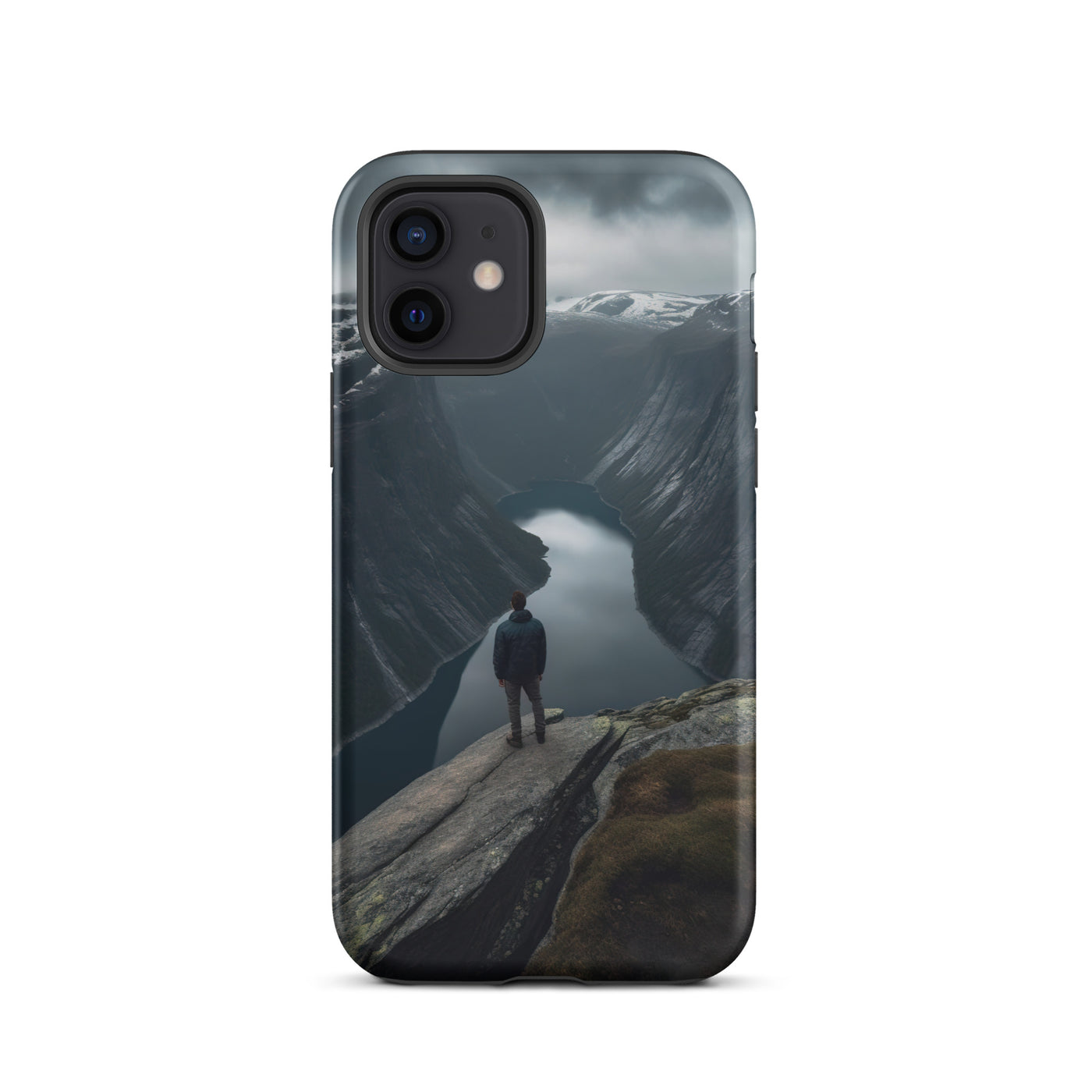 Mann auf Bergklippe - Norwegen - iPhone Schutzhülle (robust) berge xxx iPhone 12