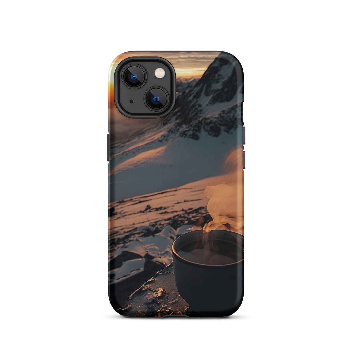 Heißer Kaffee auf einem schneebedeckten Berg - iPhone Schutzhülle (robust) berge xxx iPhone 13