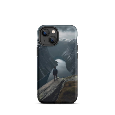 Mann auf Bergklippe - Norwegen - iPhone Schutzhülle (robust) berge xxx iPhone 13 mini