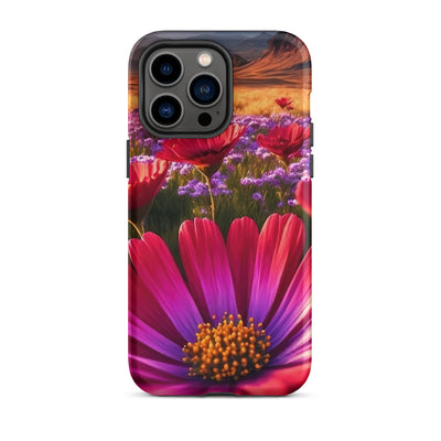 Wünderschöne Blumen und Berge im Hintergrund - iPhone Schutzhülle (robust) berge xxx iPhone 14 Pro Max