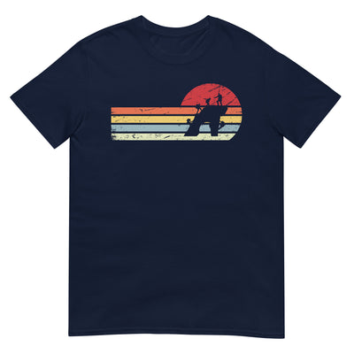 Sonne und Retro Linies - Klettern - (K) - Unisex Basic Softstyle T-Shirt | Gildan 64000 xxx yyy zzz Navy