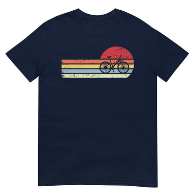 Sonne und Retro Linies - Radfahren - (F) - Unisex Basic Softstyle T-Shirt | Gildan 64000 xxx yyy zzz Navy