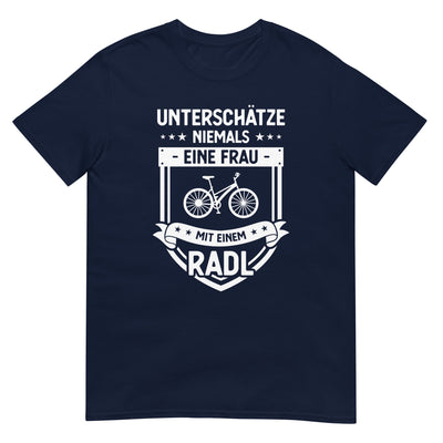 Unterschatze Niemals Eine Frau Mit Einem Radl - T-Shirt (Unisex) fahrrad xxx yyy zzz Navy