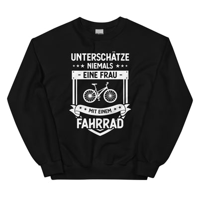 Unterschatze_Niemals_Eine_Frau_Mit_Einem_Fahrrad_-_(F) - Unisex Crew Neck Sweatshirt | Gildan 18000 fahrrad xxx yyy zzz Black