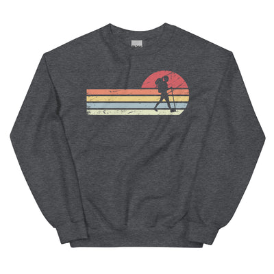 Sonne_und_Retro_Linies_-_Frau_Wandern_-_(W) - Unisex Crew Neck Sweatshirt | Gildan 18000 xxx yyy zzz Dark Heather