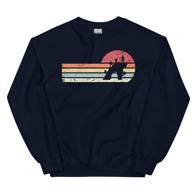 Sonne und Retro Linies - Klettern - (K) - Unisex Crew Neck Sweatshirt | Gildan 18000 xxx yyy zzz Navy