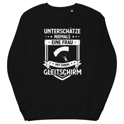 Unterschatze Niemals Eine Frau Mit Einem Gleitschirm - Unisex Premium Organic Sweatshirt berge xxx yyy zzz Black