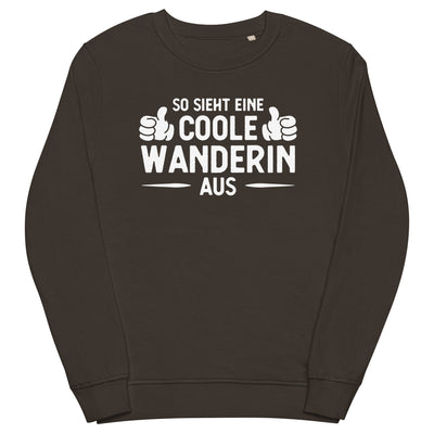 So Sieht Eine Coole Wanderin Aus - Unisex Premium Organic Sweatshirt wandern xxx yyy zzz Deep Charcoal Grey