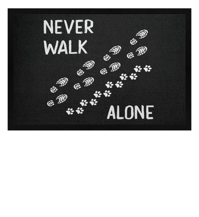Never walk alone - Fußmatte mit Gummirand wandern Schwarz